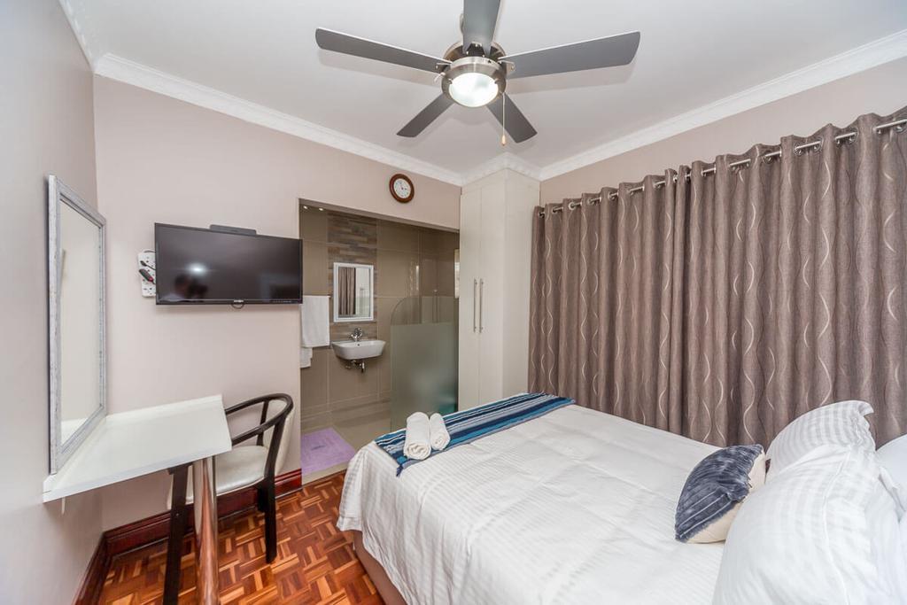 The Musafer Travel Lodge Pietermaritzburg Luaran gambar