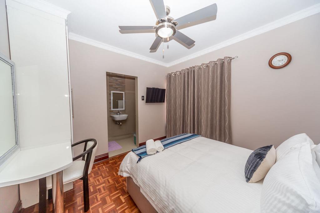 The Musafer Travel Lodge Pietermaritzburg Luaran gambar